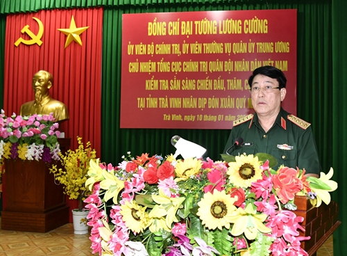 Đại tướng Lương Cường thăm, tặng quà nhân dịp Tết Nguyên đán Quý Mão 2023 tại Trà Vinh